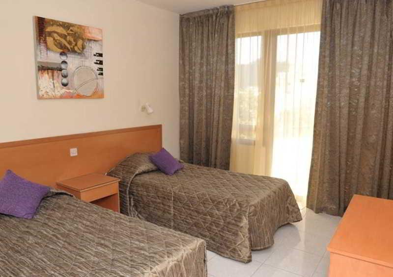 Tasiana Star Limassol Luaran gambar
